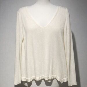 T Tahari Cream V-Neck Long Sleeve Cotton Modal Blend Sweater